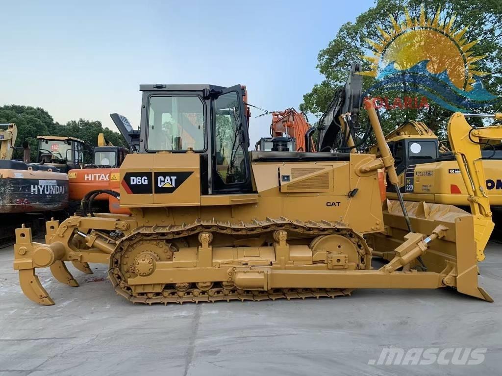 CAT D 6 G Buldožerji goseničarji