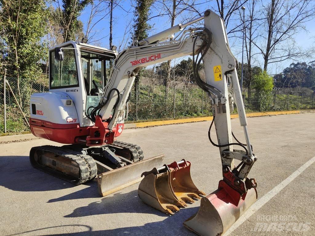 Takeuchi TB 230 Mini bagri <7t