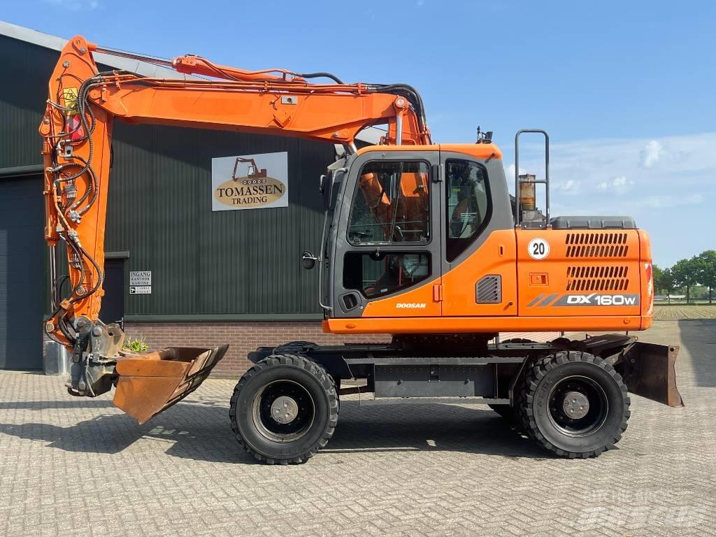 Doosan DX 160 W-3 Bagri na kolesih