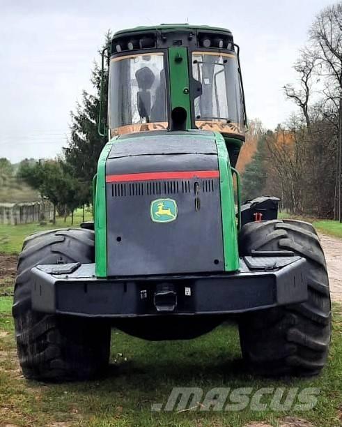John Deere 1070 E Harvesterji