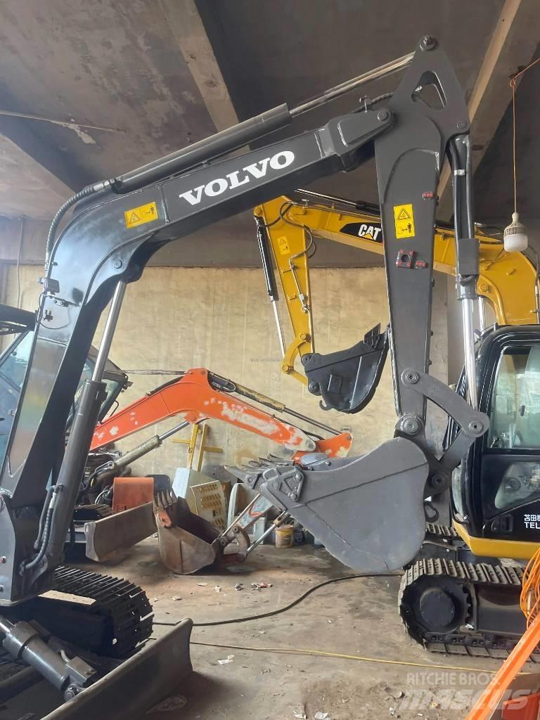 Volvo EC60D Bagri goseničarji
