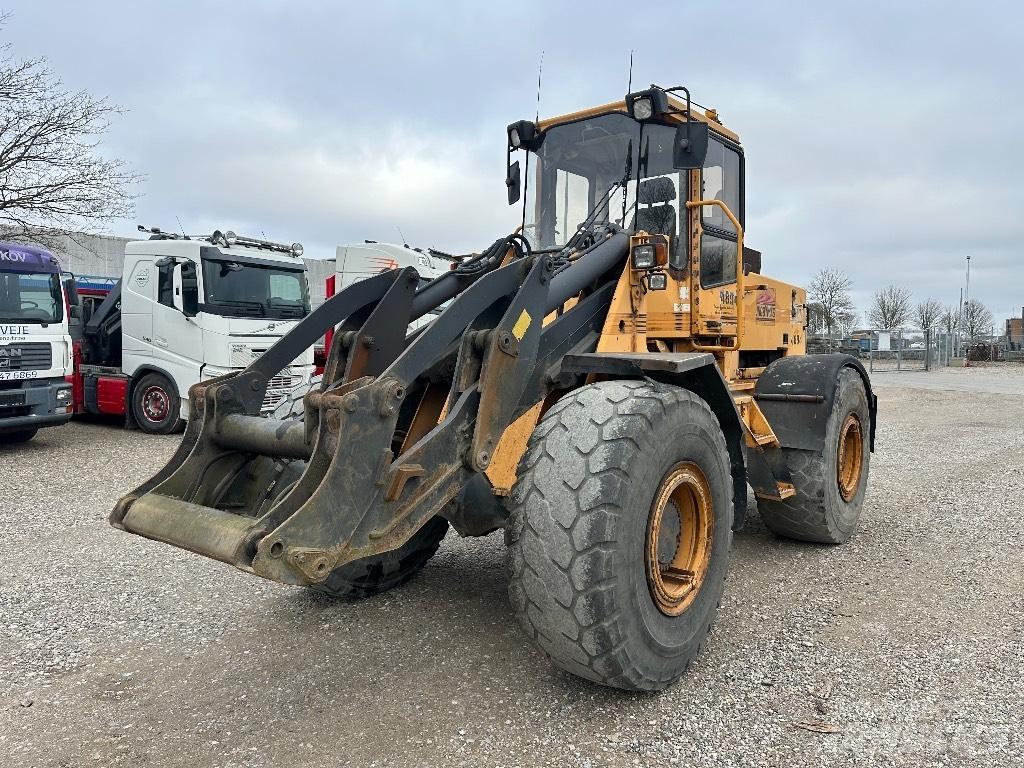 Ljungby L 17 Kolesni nakladalci