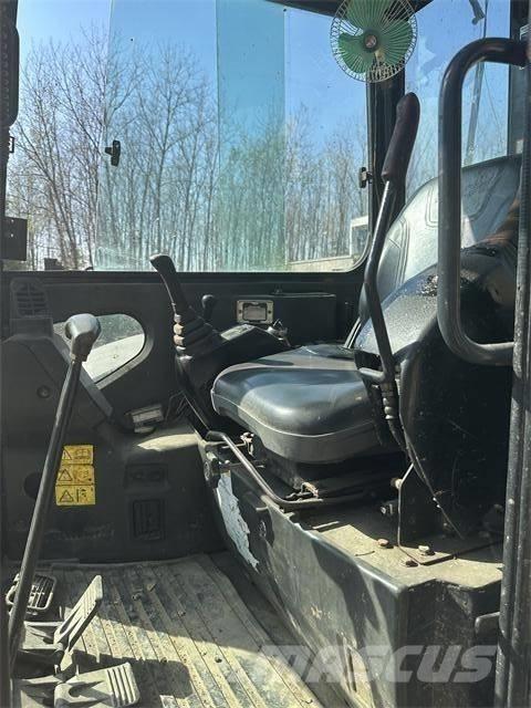 Hitachi ZX50 Bagri goseničarji