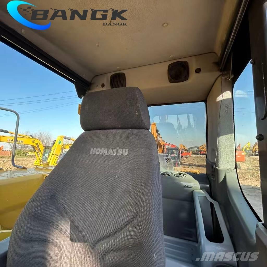 Komatsu pc220 Bagri goseničarji