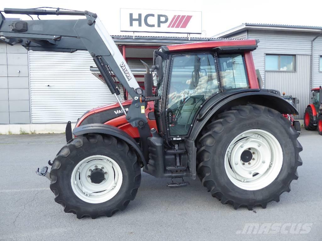 Valtra N141 Advance Traktorji