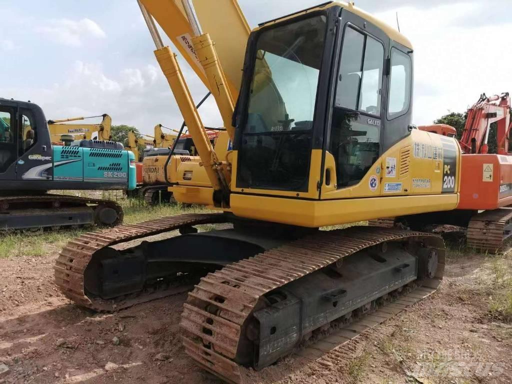 Komatsu PC 200 Bagri goseničarji