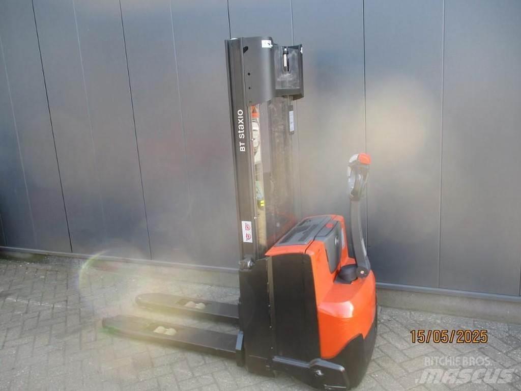 BT SWE 120 Ročni električni viličar