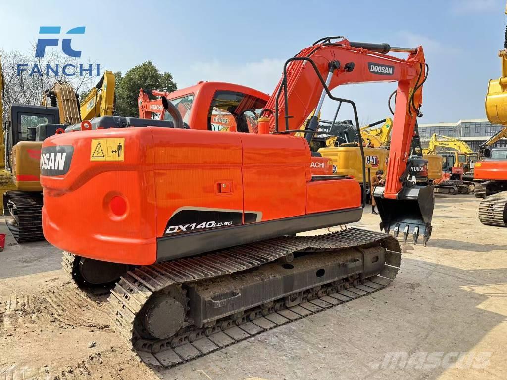 Doosan DX 140 Bagri goseničarji