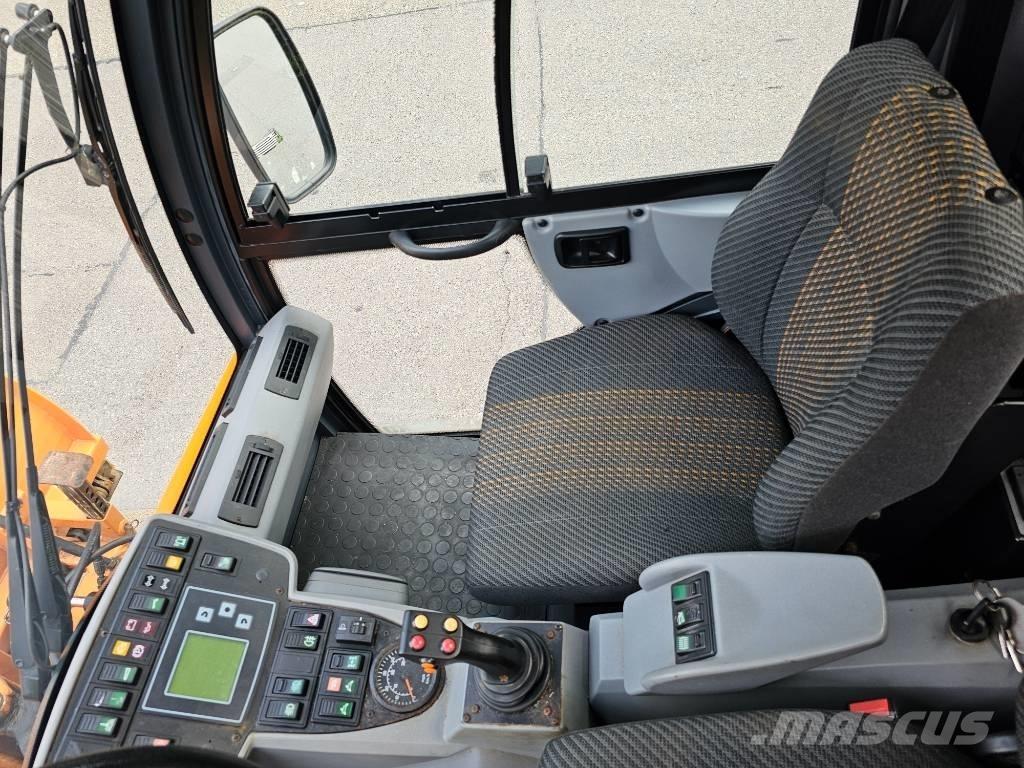 Multicar Tremo X56 Vozila za prevoz delovne opreme
