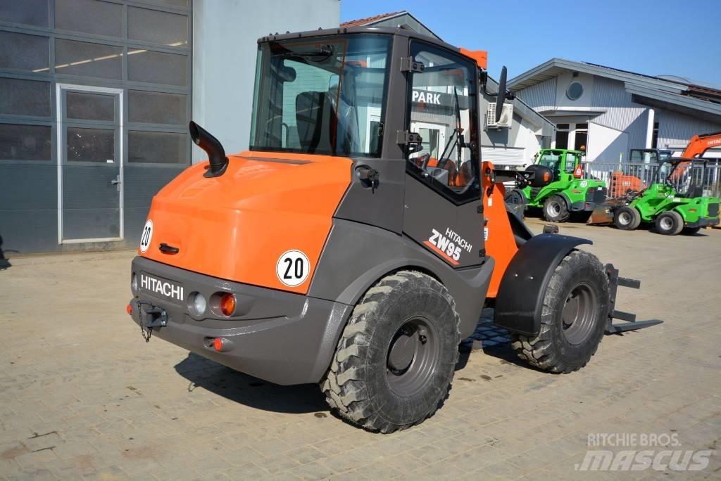 Hitachi ZW 95-6 C Kolesni nakladalci