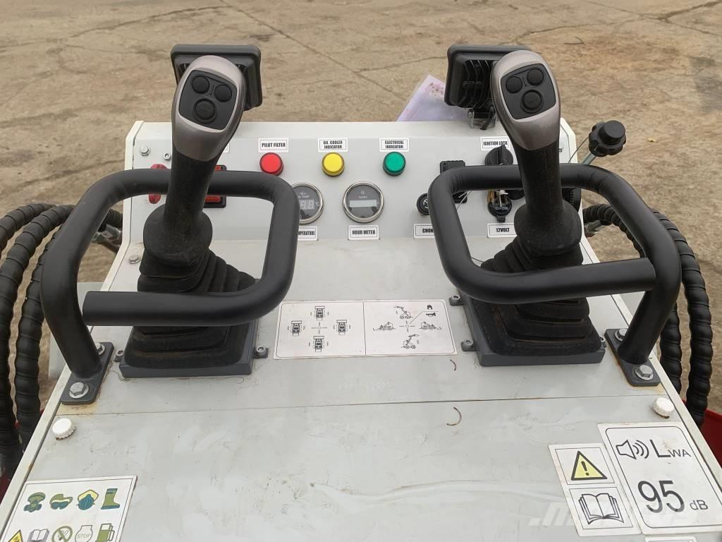 BTTL ST28H-6 Skid steer mini nakladalci