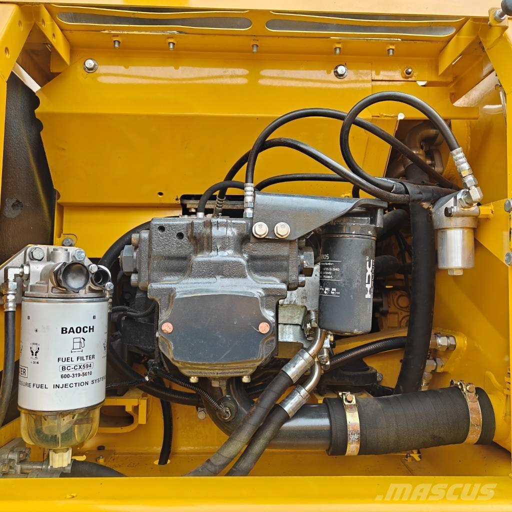 Komatsu 220-8 Bagri goseničarji