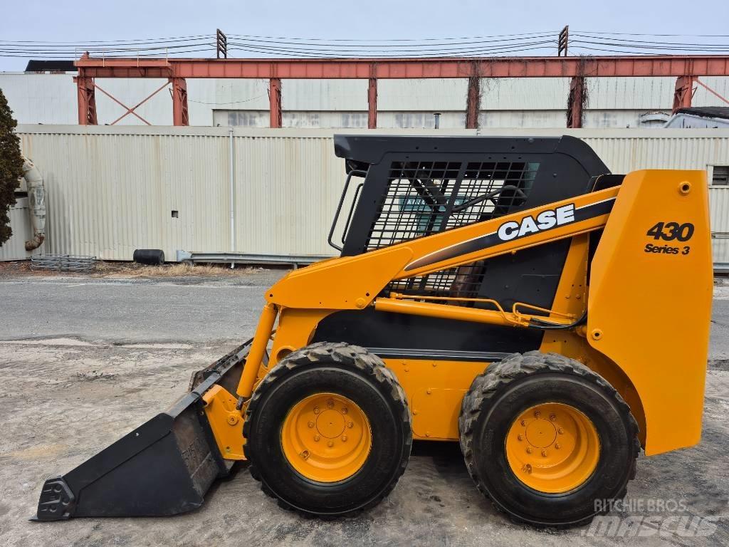 CASE 430 Skid steer mini nakladalci