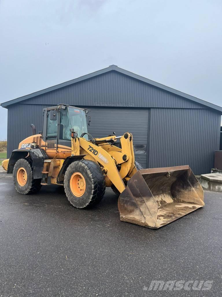 CASE 721 D Kolesni nakladalci