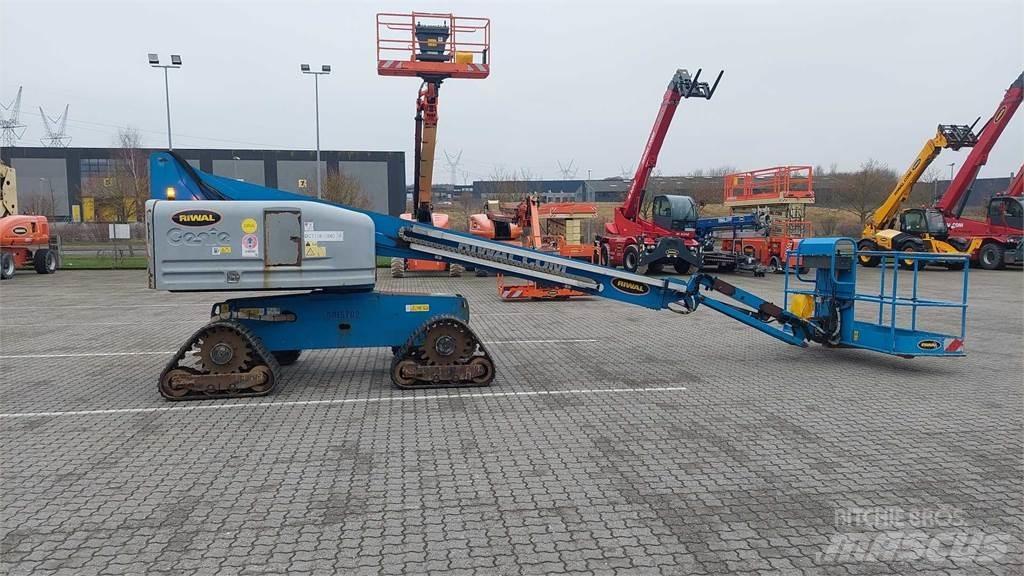Genie S45TRAXG Druga dvigala in dvižne ploščadi
