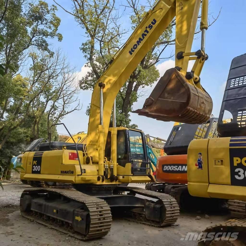 Komatsu PC 300 Bagri goseničarji
