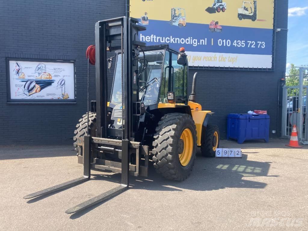 JCB 930-4 Terenski viličar