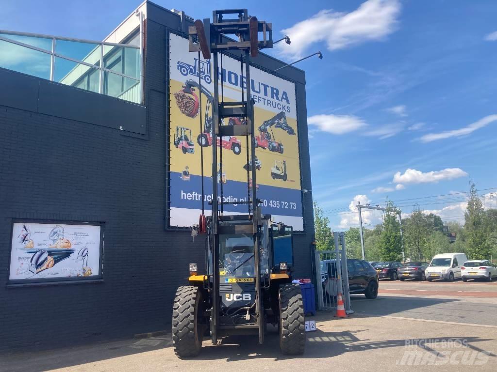 JCB 930-4 Terenski viličar