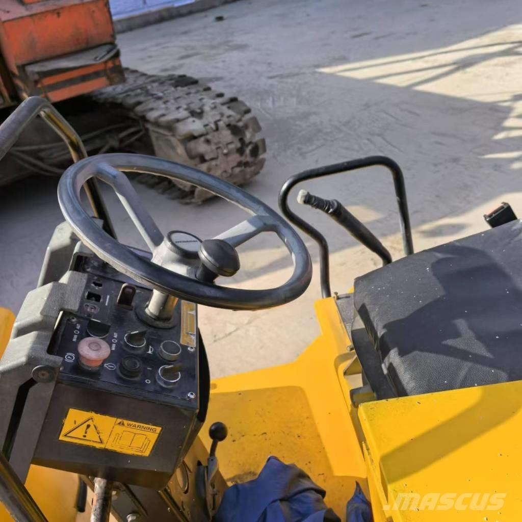 Dynapac CC142 Dvojni valjarji