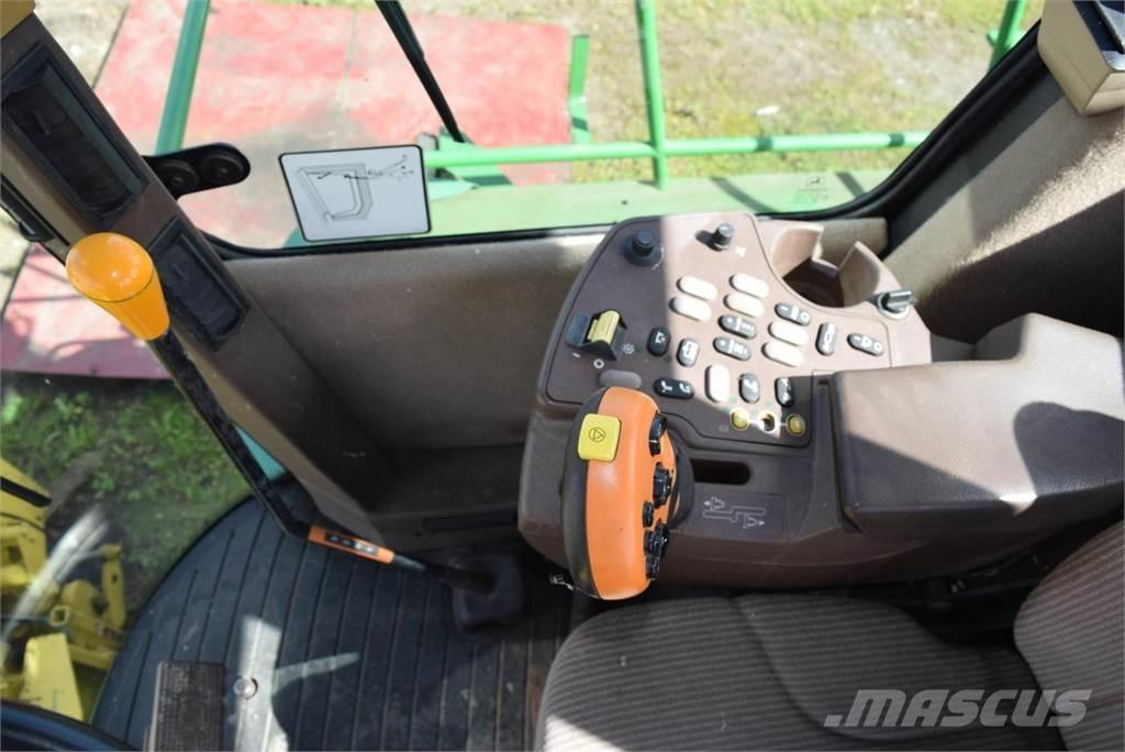 John Deere 7400 Stroji za krmo na lastni pogon