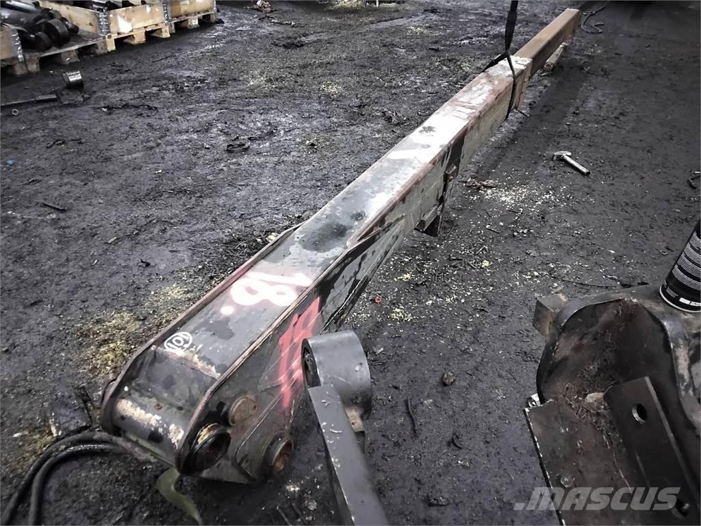 Loglift L190V Dvigala za gozdne kombajne