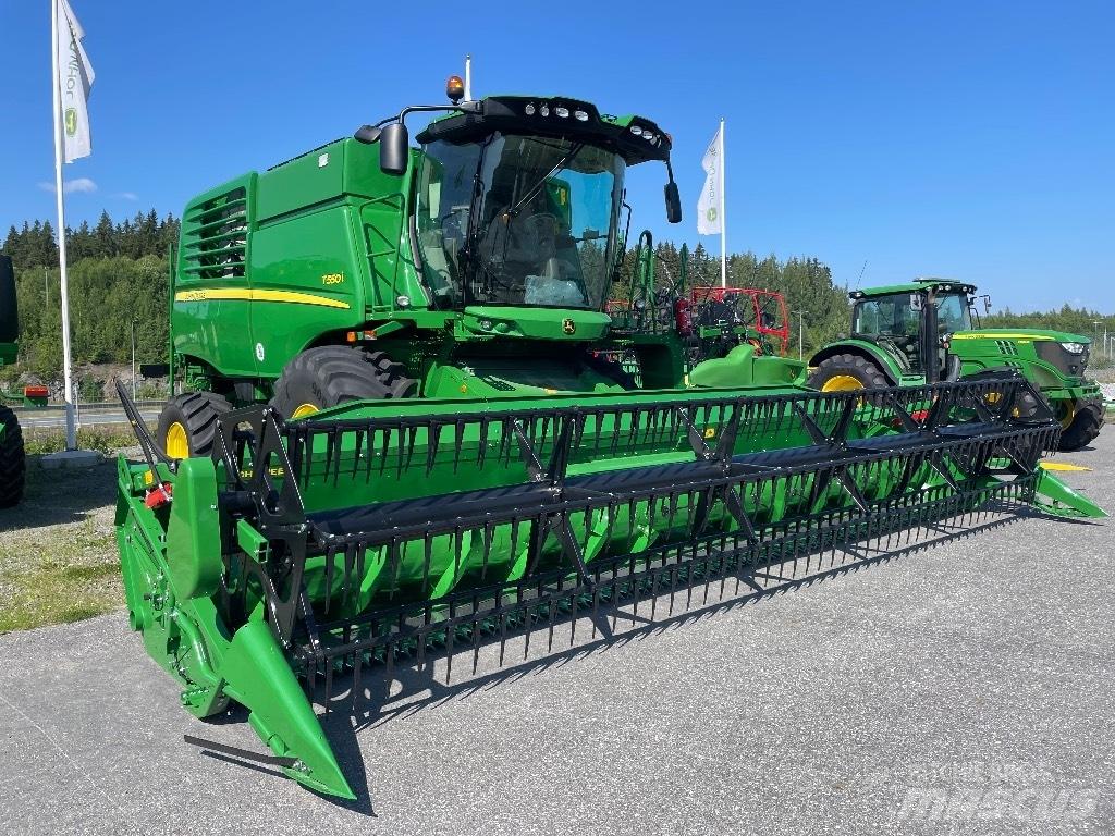 John Deere T 550 Kombajni