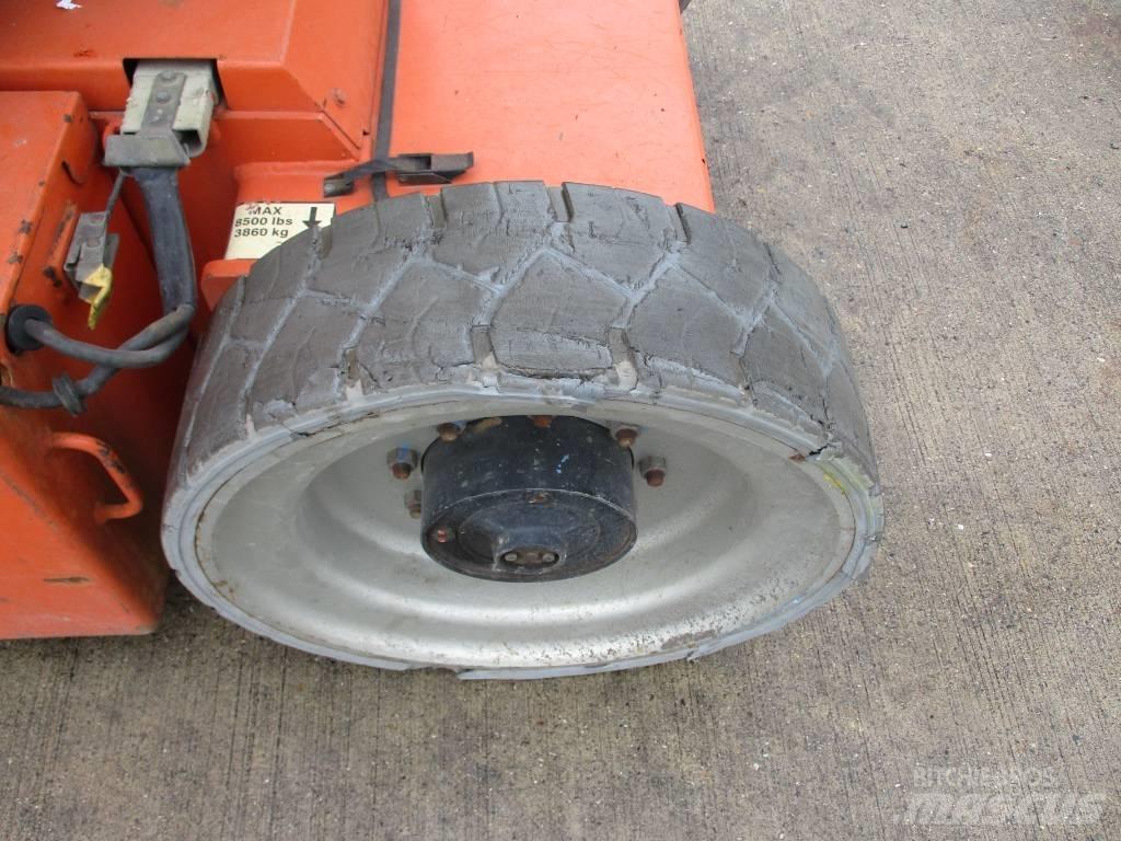 JLG E 300 AJP (718) Zglobne samohodne dvižne ploščadi