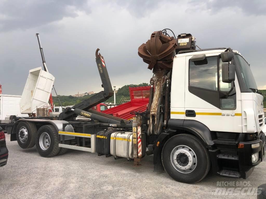 Iveco Stralis 350 Razstavljivi tovornjaki z žičnimi dvigali