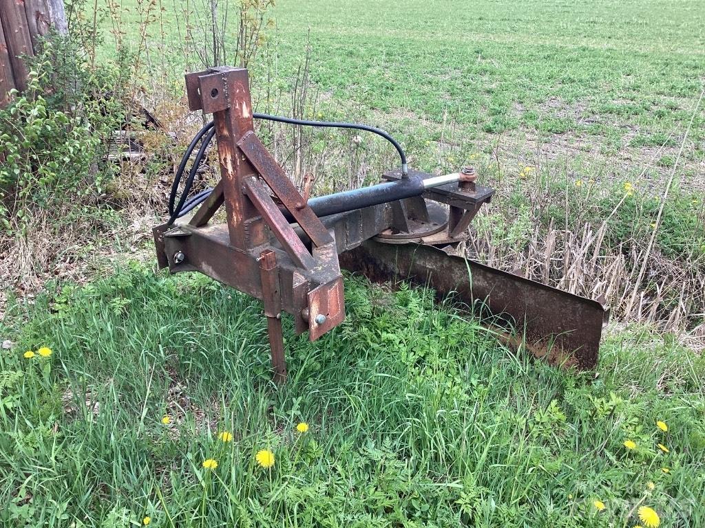  Perälevy omavalmiste Cestni plugi