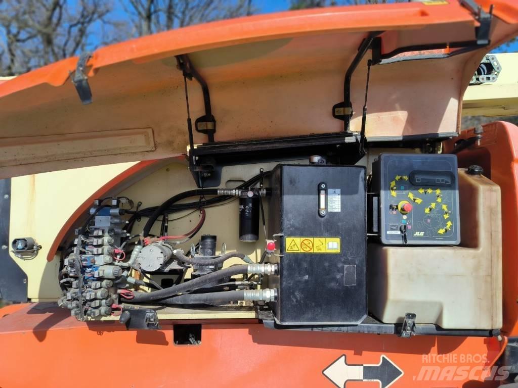 JLG 800 AJ Zglobne dvižne ploščadi