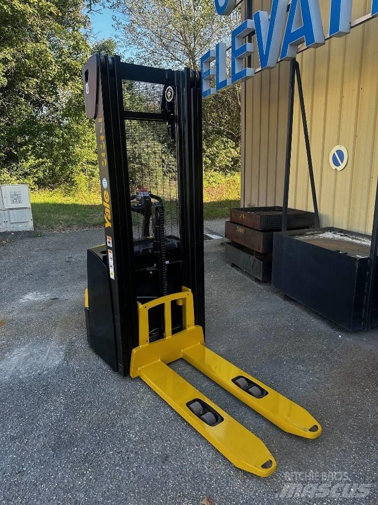 Yale MS 14 AC Ročni električni viličar