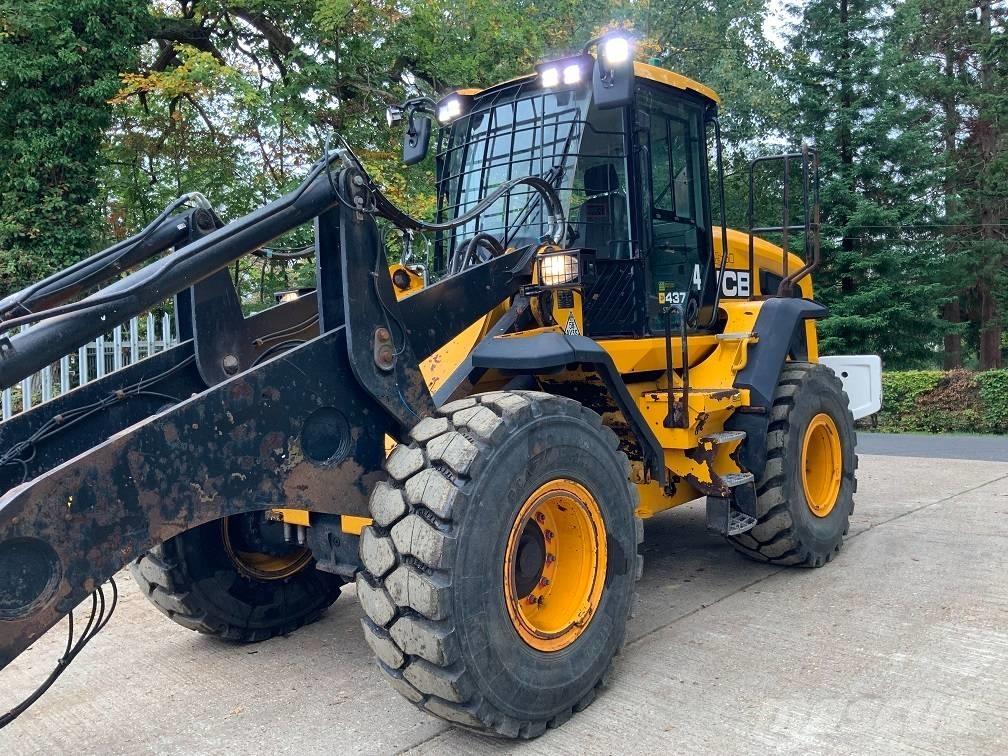 JCB 437 HT Kolesni nakladalci