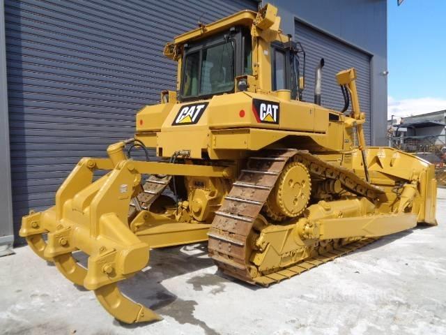 CAT D 6 T XL Buldožerji