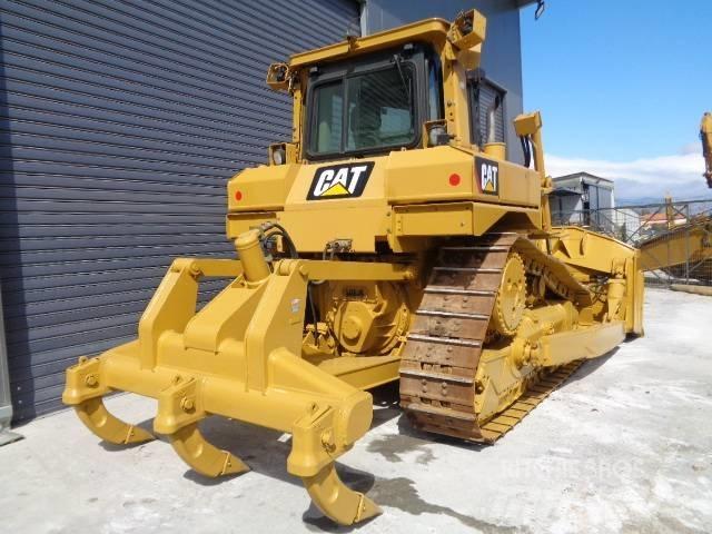CAT D 6 T XL Buldožerji