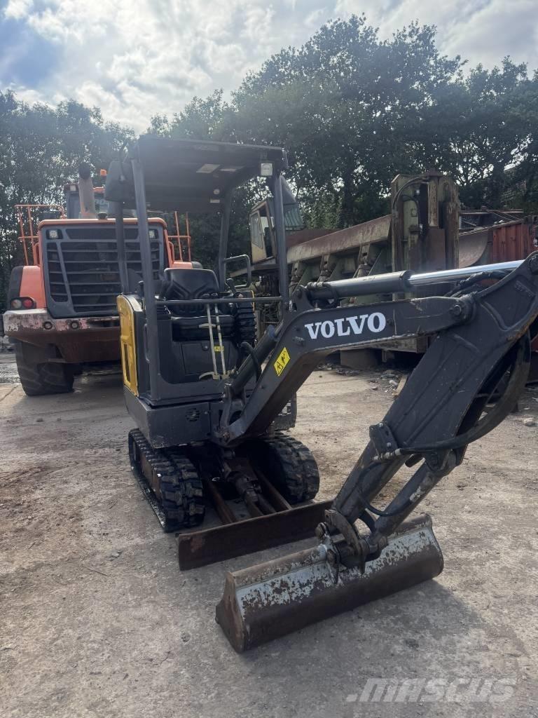 Volvo EC 15 Mini bagri <7t