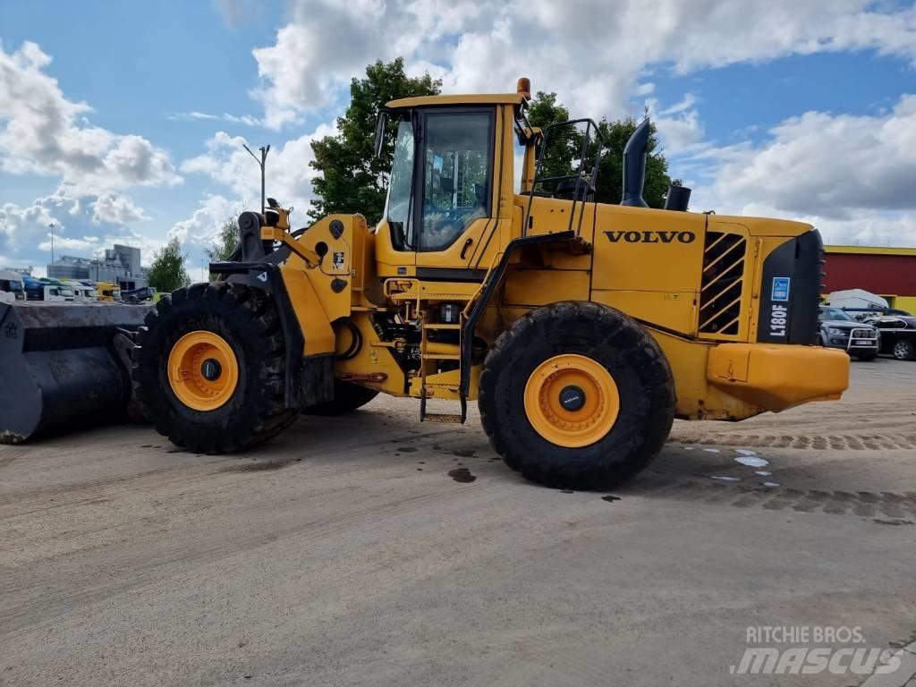 Volvo L 180 F Kolesni nakladalci