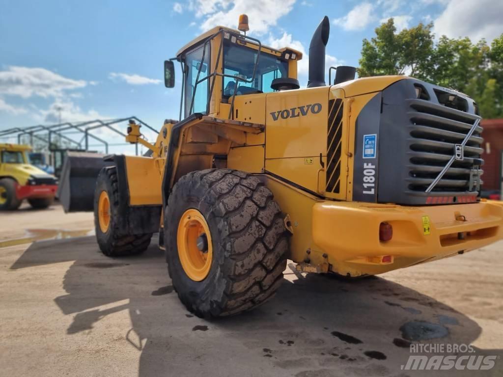 Volvo L 180 F Kolesni nakladalci