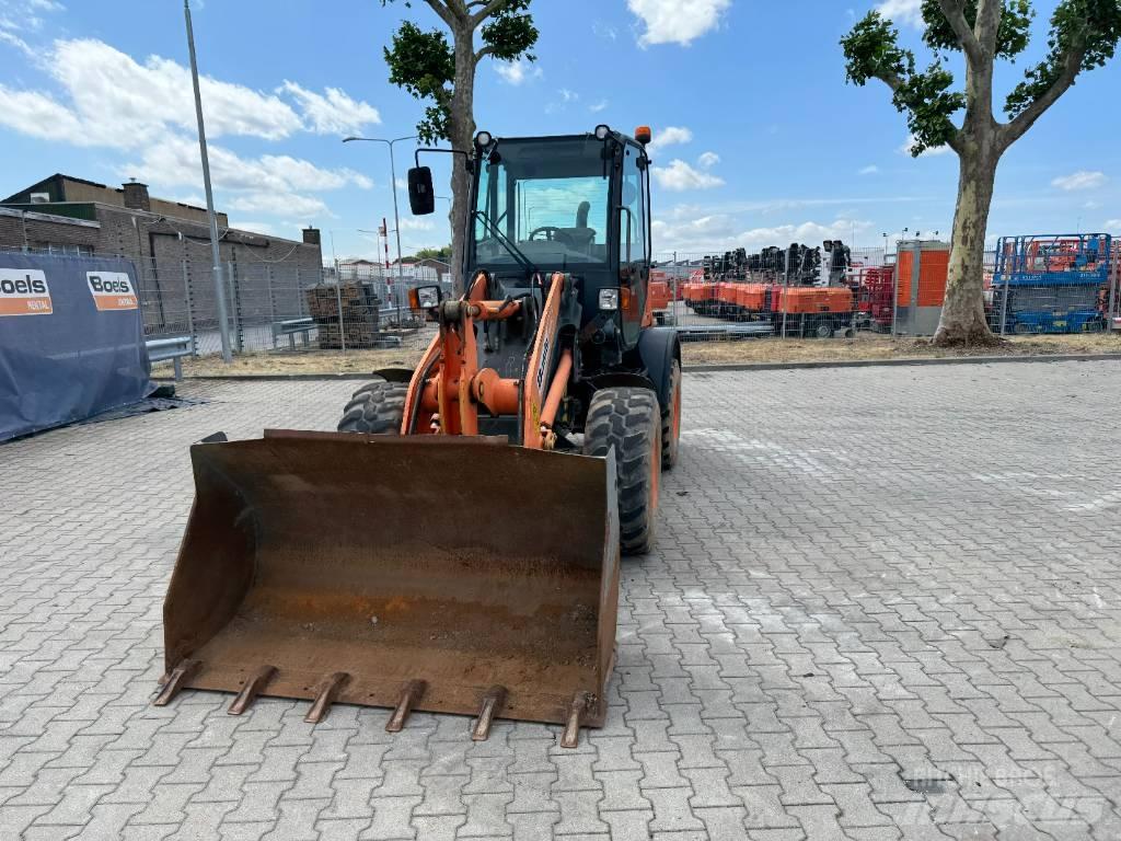 Komatsu WA80-6 Kolesni nakladalci