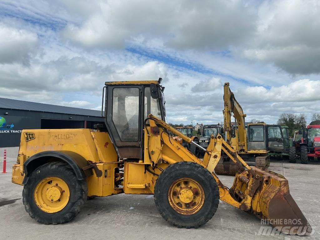 JCB 410 Kolesni nakladalci