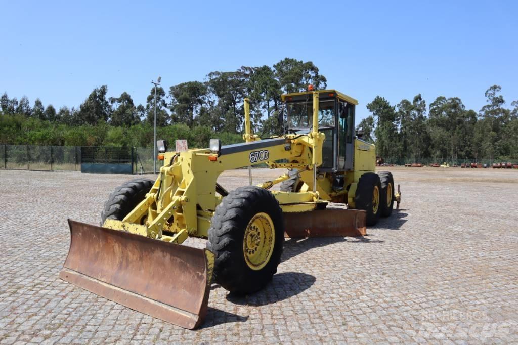 John Deere 670B Grederji