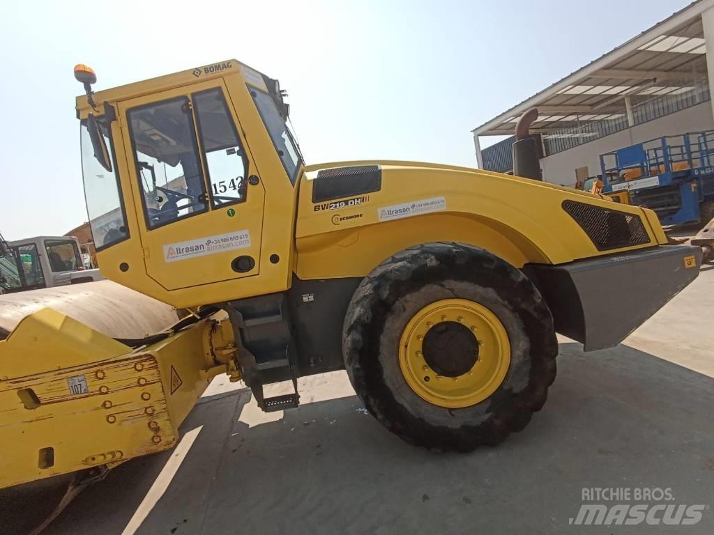 Bomag BW 219 D H-4 Kompaktorji tal