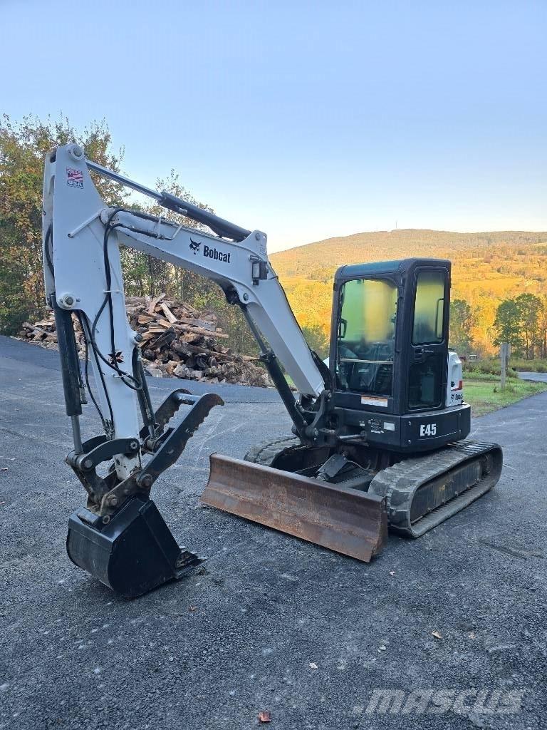 Bobcat E 45 Mini bagri <7t