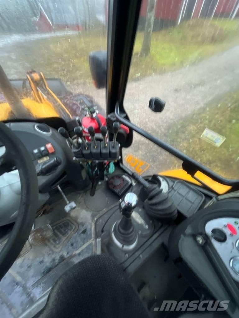 JCB 4X Kolesni nakladalci