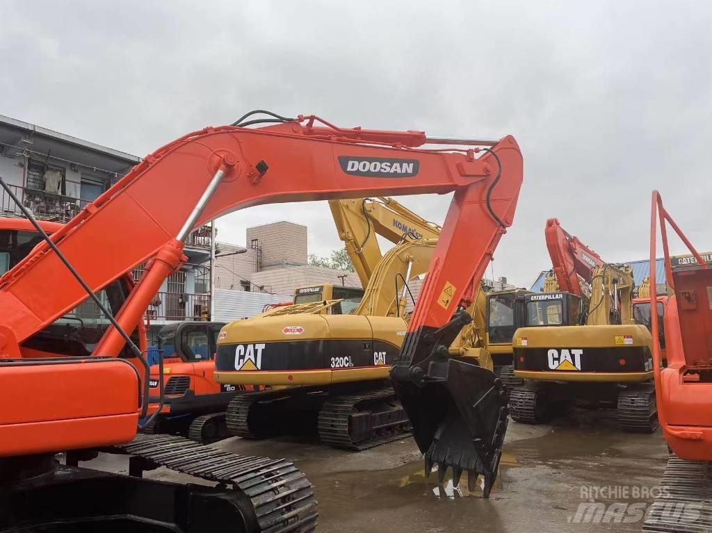 Doosan dx225 Bagri goseničarji