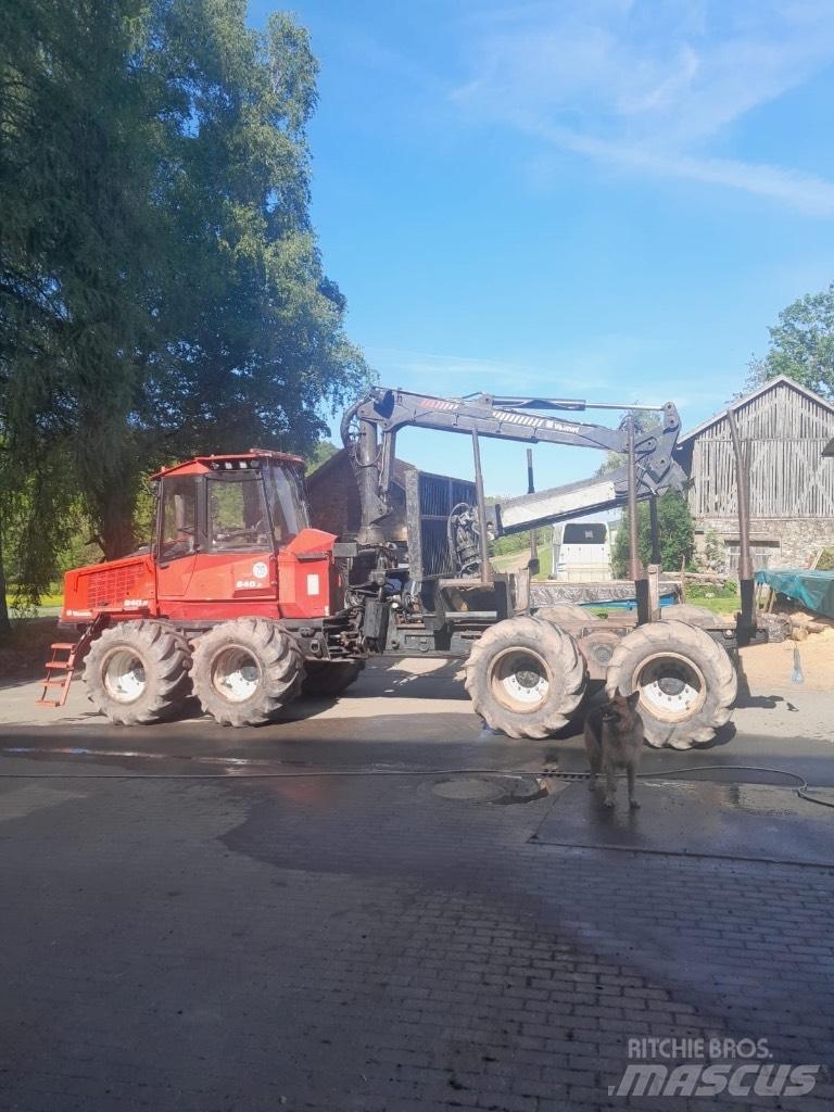 Valmet 840.2 Forwarderji