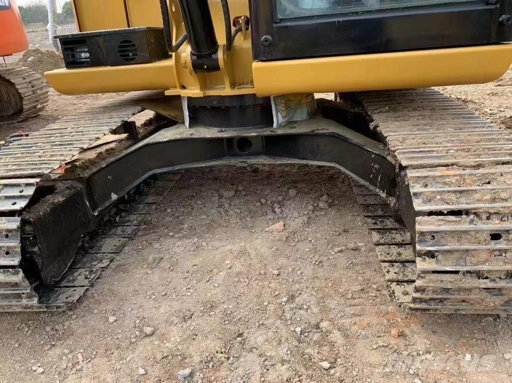 CAT 307 Mini bagri <7t