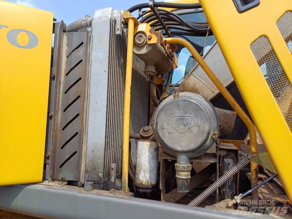 Volvo EW 160 B Bagri na kolesih
