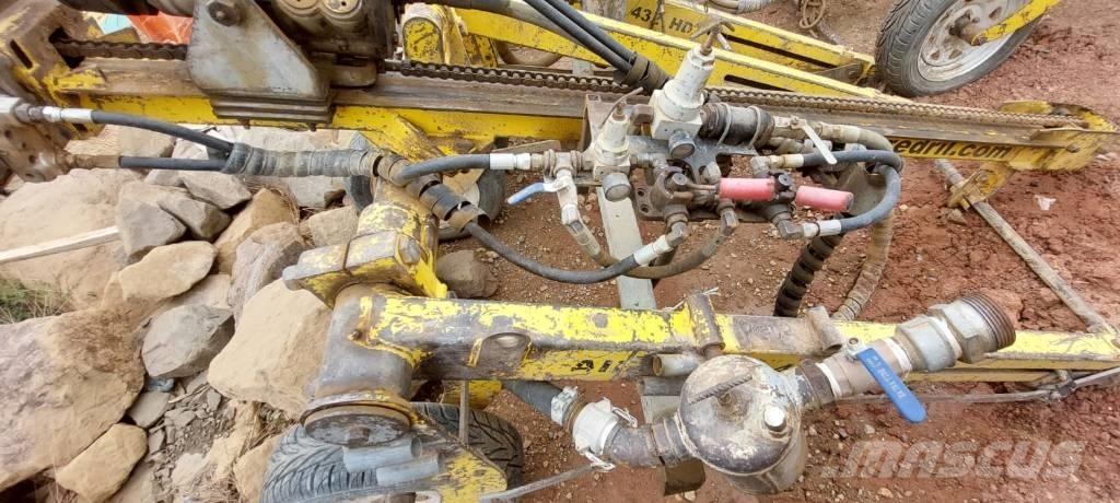  Coredril l A 432 HD Terenske vrtalne naprave