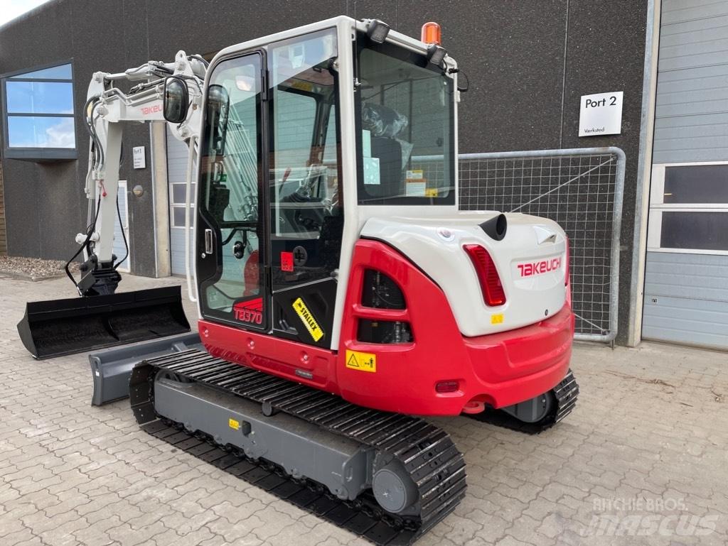 Takeuchi TB370 Mini bagri <7t