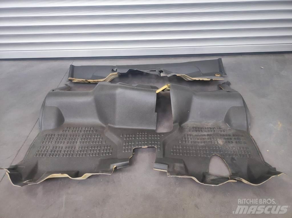 Renault Floor Mat Kabine in notranjost